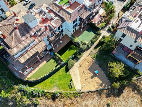 Apartamento T3 Remodelado com Pátio Privativo -La Colina, Costa Esuri - Ayamonte