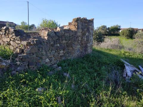 MORADIAS - TRÊS PREDIOS URBANOS PARA HABITAÇÃO - COM PROJECTO APROVADO - PARA RECONSTRUIR - ALCARIAS GRANDES - CASTRO MARIM - ALGARVE