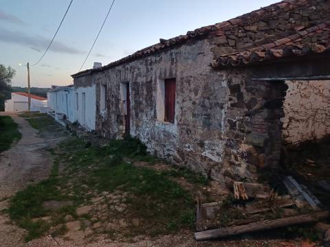 MORADIAS - TRÊS PREDIOS URBANOS PARA HABITAÇÃO - COM PROJECTO APROVADO - PARA RECONSTRUIR - ALCARIAS GRANDES - CASTRO MARIM - ALGARVE