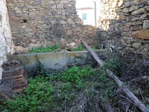 MORADIAS - TRÊS PREDIOS URBANOS PARA HABITAÇÃO - COM PROJECTO APROVADO - PARA RECONSTRUIR - ALCARIAS GRANDES - CASTRO MARIM - ALGARVE