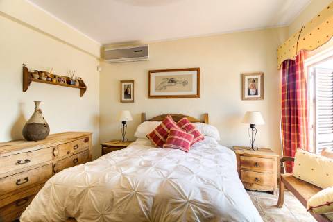 Moradia T3 de Luxo com Piscina e vista mar