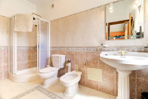 Moradia T3 de Luxo com Piscina e vista mar