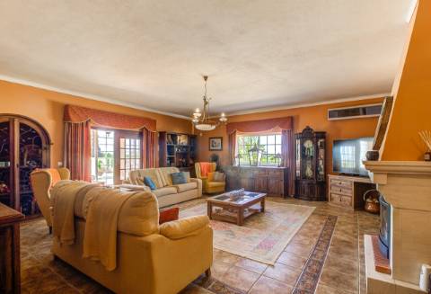 Moradia T3 de Luxo com Piscina e vista mar