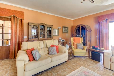 Moradia T3 de Luxo com Piscina e vista mar