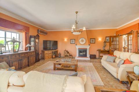 Moradia T3 de Luxo com Piscina e vista mar