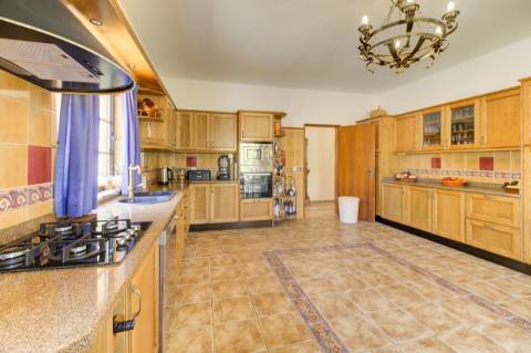 Moradia T3 de Luxo com Piscina e vista mar