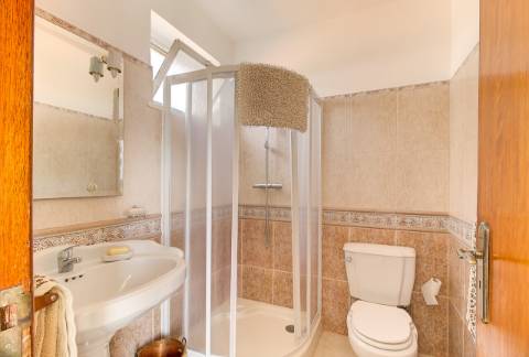 Moradia T3 de Luxo com Piscina e vista mar