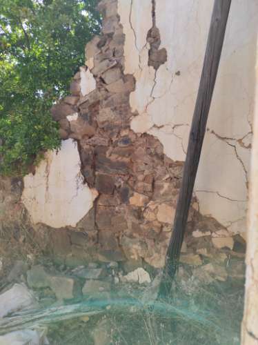 MORADIA EM RUINA COM JARDIM - COM 233 M2 - EM BOTELHAS - CASTRO MARIM - ALGARVE