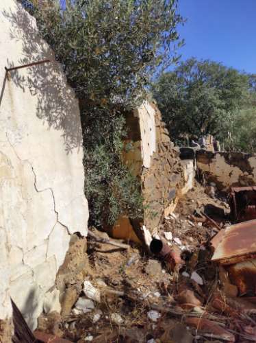 MORADIA EM RUINA COM JARDIM - COM 233 M2 - EM BOTELHAS - CASTRO MARIM - ALGARVE