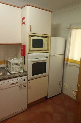 Moradia V2 disponível para arrendamento temporário em Tavira