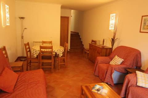 Moradia V2 disponível para arrendamento temporário em Tavira