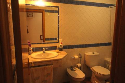 Moradia V2 disponível para arrendamento temporário em Tavira