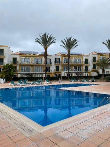 Moradia V2 disponível para arrendamento temporário em Tavira