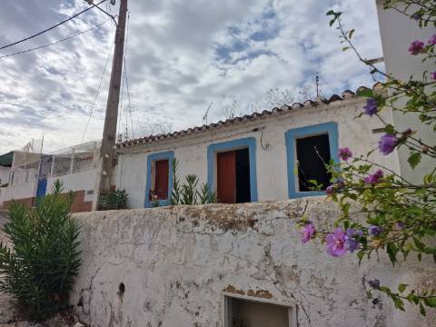 Moradia para Reconstrução com Vista para o Rio Guadiana em Laranjeiras, Alcoutim