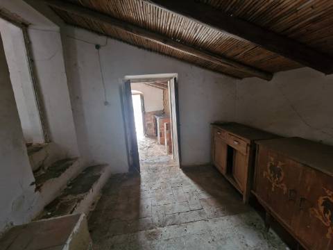 Moradia para Reconstrução com Vista para o Rio Guadiana em Laranjeiras, Alcoutim