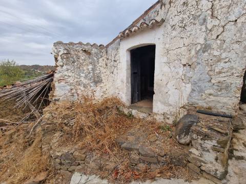 Moradia para Reconstrução com Vista para o Rio Guadiana em Laranjeiras, Alcoutim