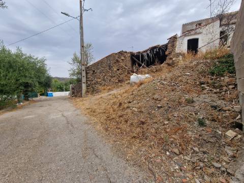 Moradia para Reconstrução com Vista para o Rio Guadiana em Laranjeiras, Alcoutim