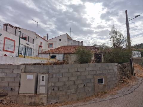 Moradia para Reconstrução com Vista para o Rio Guadiana em Laranjeiras, Alcoutim