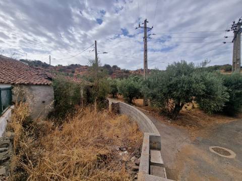 Moradia para Reconstrução com Vista para o Rio Guadiana em Laranjeiras, Alcoutim