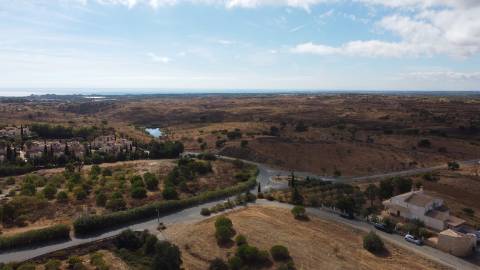 Terreno com viabilidade construtiva até 500 metros quadrados