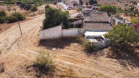 Terreno com viabilidade construtiva até 500 metros quadrados