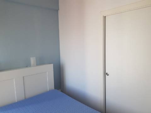 Apartamento T1+1 com vista mar e pinhal - luminoso e com duas varandas.