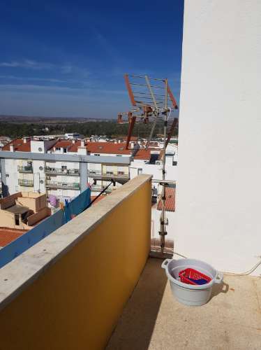 Apartamento T1+1 com vista mar e pinhal - luminoso e com duas varandas.