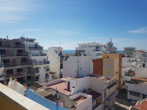 Apartamento T1+1 com vista mar e pinhal - luminoso e com duas varandas.