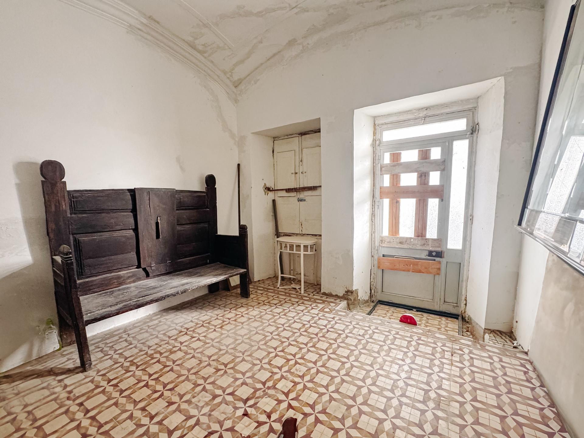 Casa Típica para recuperar na Baixa de Olhão.