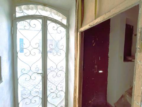 Casa Típica para recuperar na Baixa de Olhão.