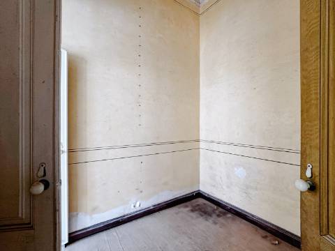 Casa Típica para recuperar na Baixa de Olhão.