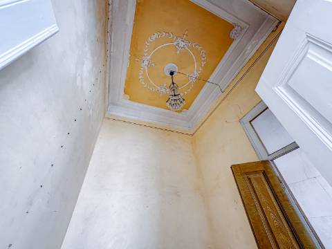 Casa Típica para recuperar na Baixa de Olhão.