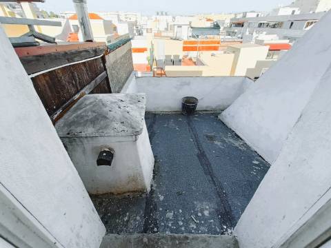 Casa Típica para recuperar na Baixa de Olhão.