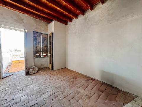 Casa Típica para recuperar na Baixa de Olhão.