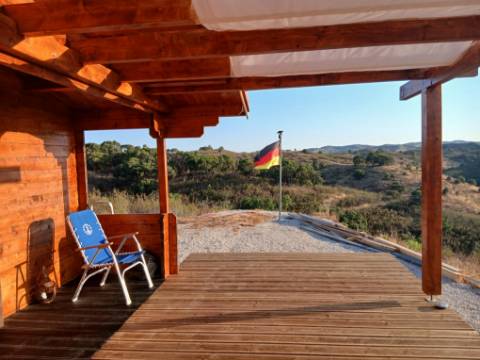 TERRENO RÚSTICO COM 17.480 m2 - ÁGUA E SISTEMA SOLAR - ESTRUTURA AMOVÍVEL - PRÓXIMO AO MARROQUIL - AZINHAL CASTRO MARIM - ALGARVE