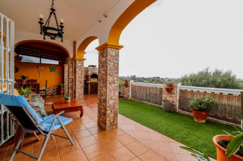 Moradia Isolada T5 com T1 Independente em Zona Privilegiada de Ayamonte - Piscina