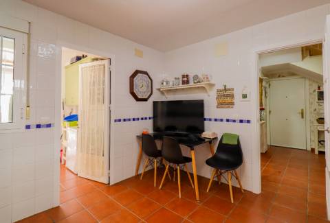 Moradia Isolada T5 com T1 Independente em Zona Privilegiada de Ayamonte - Piscina