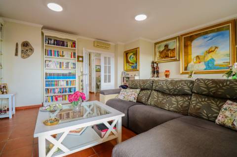 Moradia Isolada T5 com T1 Independente em Zona Privilegiada de Ayamonte - Piscina