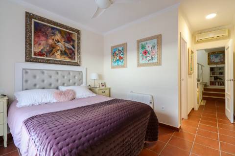 Moradia Isolada T5 com T1 Independente em Zona Privilegiada de Ayamonte - Piscina