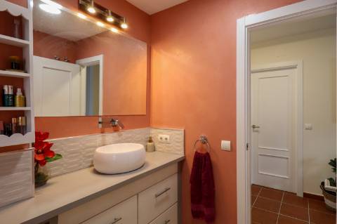 Moradia Isolada T5 com T1 Independente em Zona Privilegiada de Ayamonte - Piscina