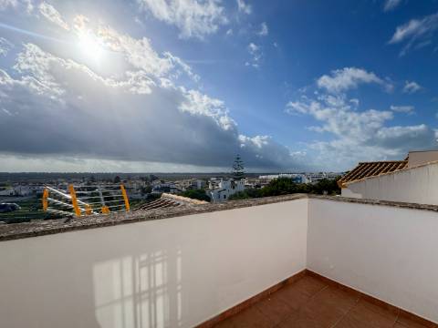 Moradia Isolada T5 com T1 Independente em Zona Privilegiada de Ayamonte - Piscina