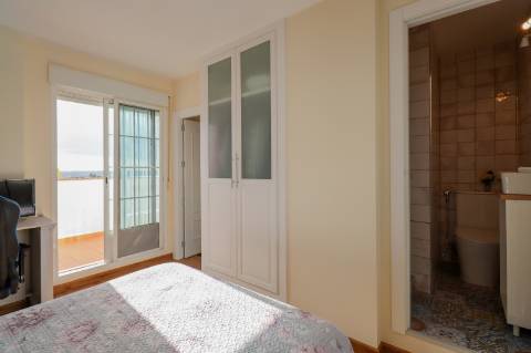 Moradia Isolada T5 com T1 Independente em Zona Privilegiada de Ayamonte - Piscina