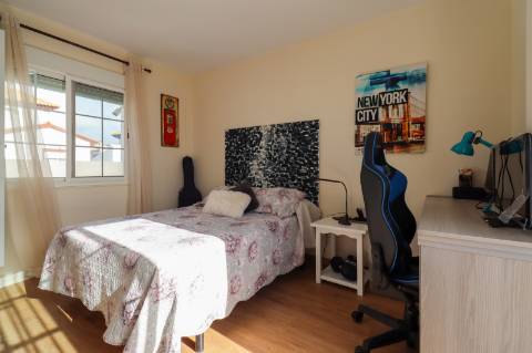 Moradia Isolada T5 com T1 Independente em Zona Privilegiada de Ayamonte - Piscina