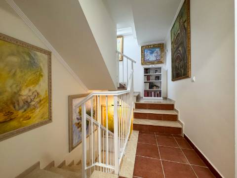 Moradia Isolada T5 com T1 Independente em Zona Privilegiada de Ayamonte - Piscina