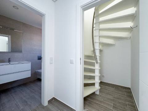 Duplex T1+2 Vista Mar - Orientação a Sul - Altura - Construção Nova