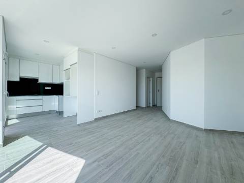 Duplex T1+2 Vista Mar - Orientação a Sul - Altura - Construção Nova