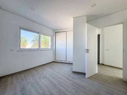 Duplex T1+2 Vista Mar - Orientação a Sul - Altura - Construção Nova