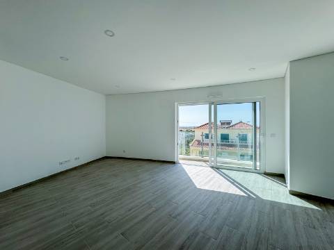 Duplex T1+2 Vista Mar - Orientação a Sul - Altura - Construção Nova