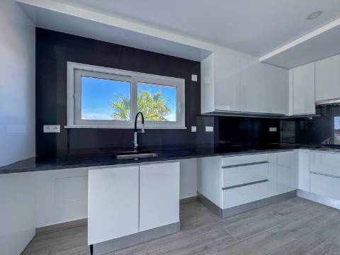 Apartamento T2+1 Virado a Sul a 3minutos da Praia - Altura - Construção Nova