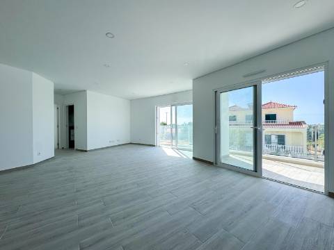 Apartamento T2+1 Virado a Sul a 3minutos da Praia - Altura - Construção Nova